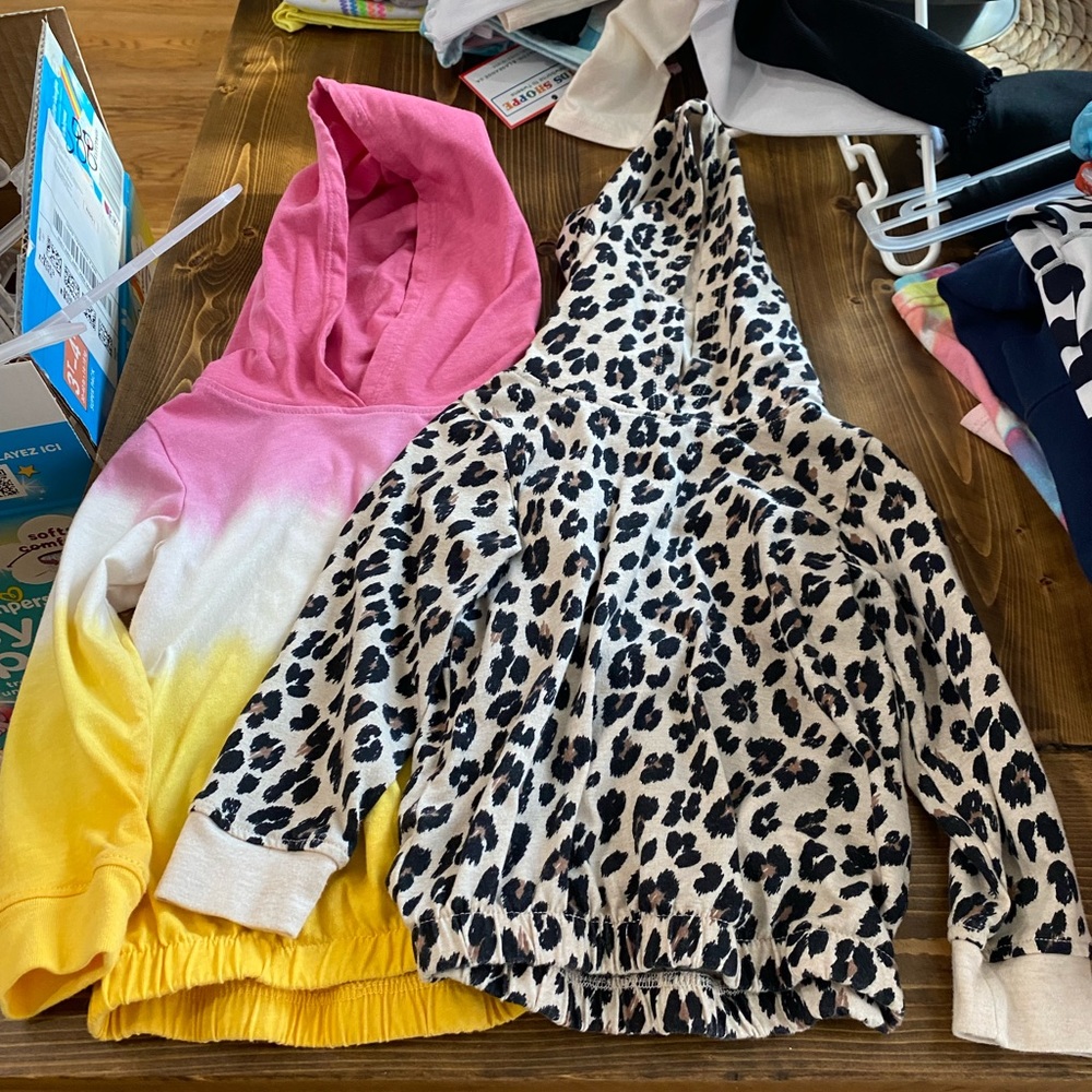 Girls size 2T Garanimals long sleeve hooded shirts